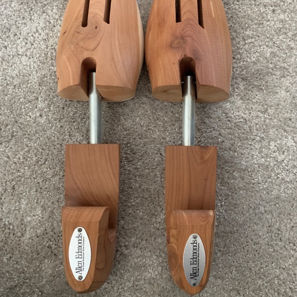 Allen Edmonds Full Toe Cedar Shoe Trees (Pair) Size Medium - Picture 1 of 3